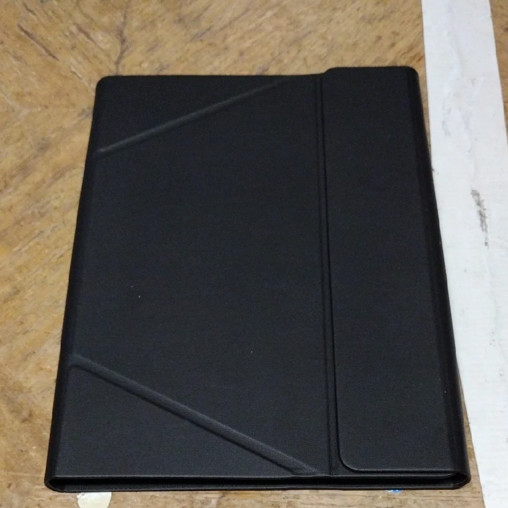 Insignia Folio case for 10.2 - 11